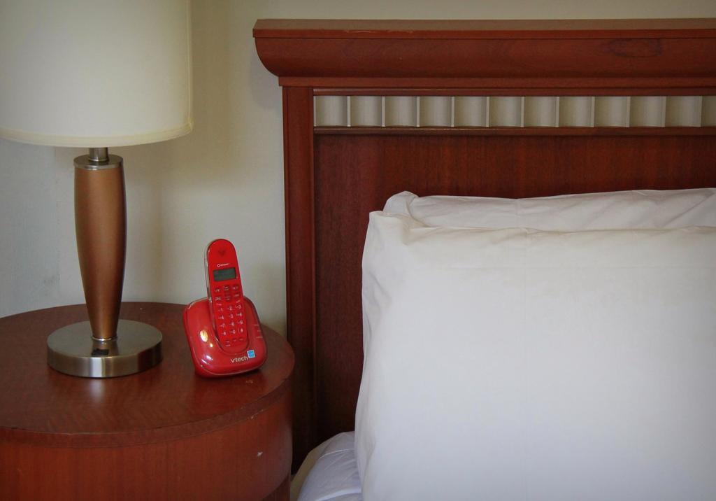 Toronto Central Hotel Room photo